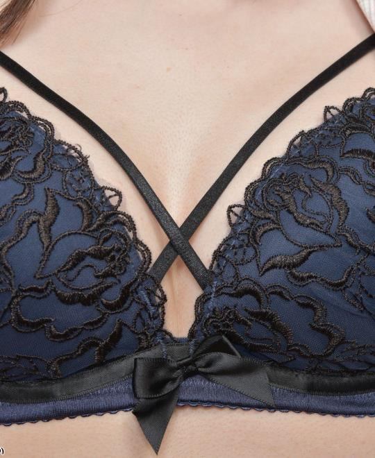 �պ���Ƶ������Ļ��Ʒ͵���ȷ�Ӱ��